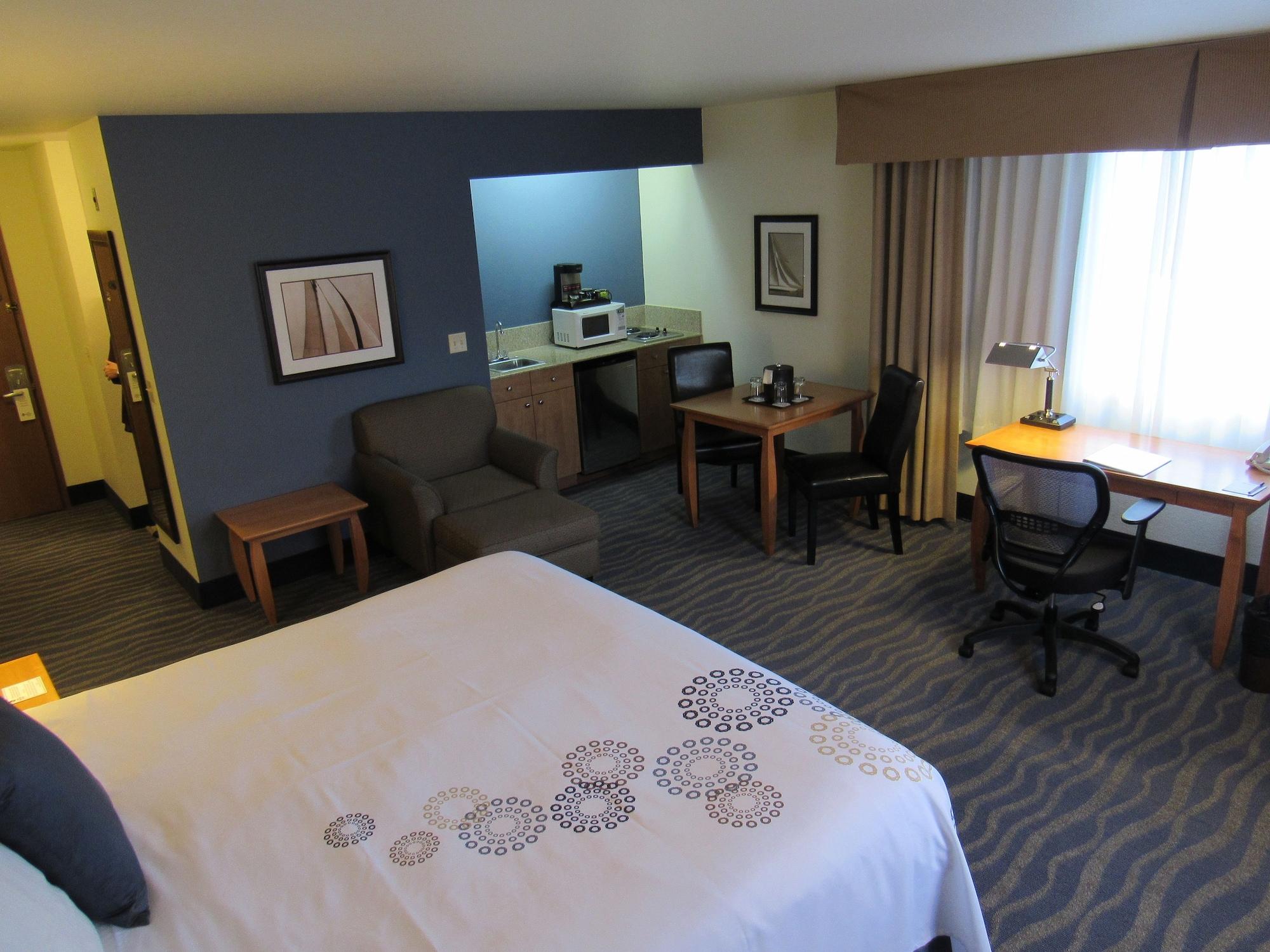 Best Western Plus Edmonds Harbor Inn Bagian luar foto