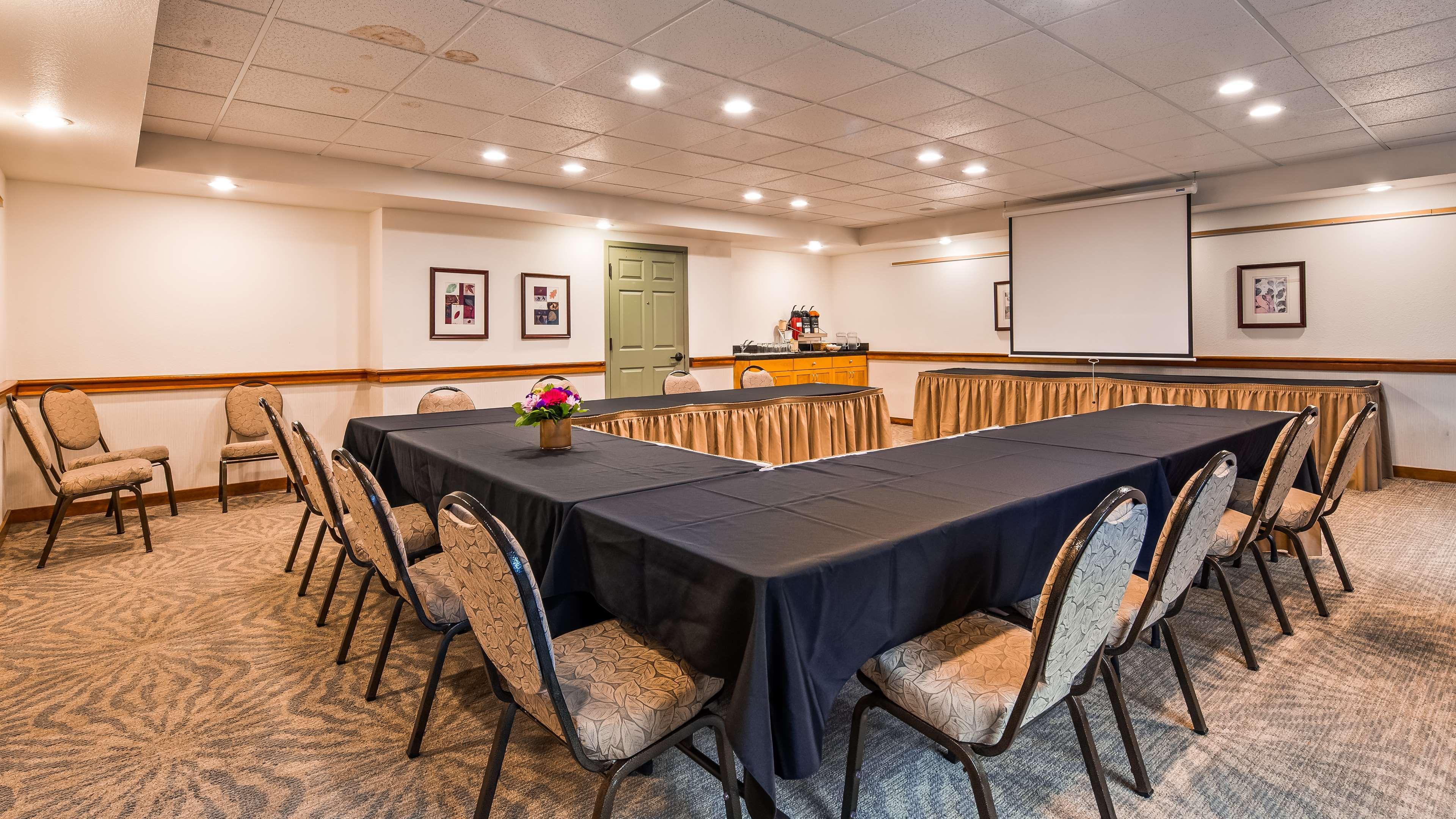 Best Western Plus Edmonds Harbor Inn Bagian luar foto
