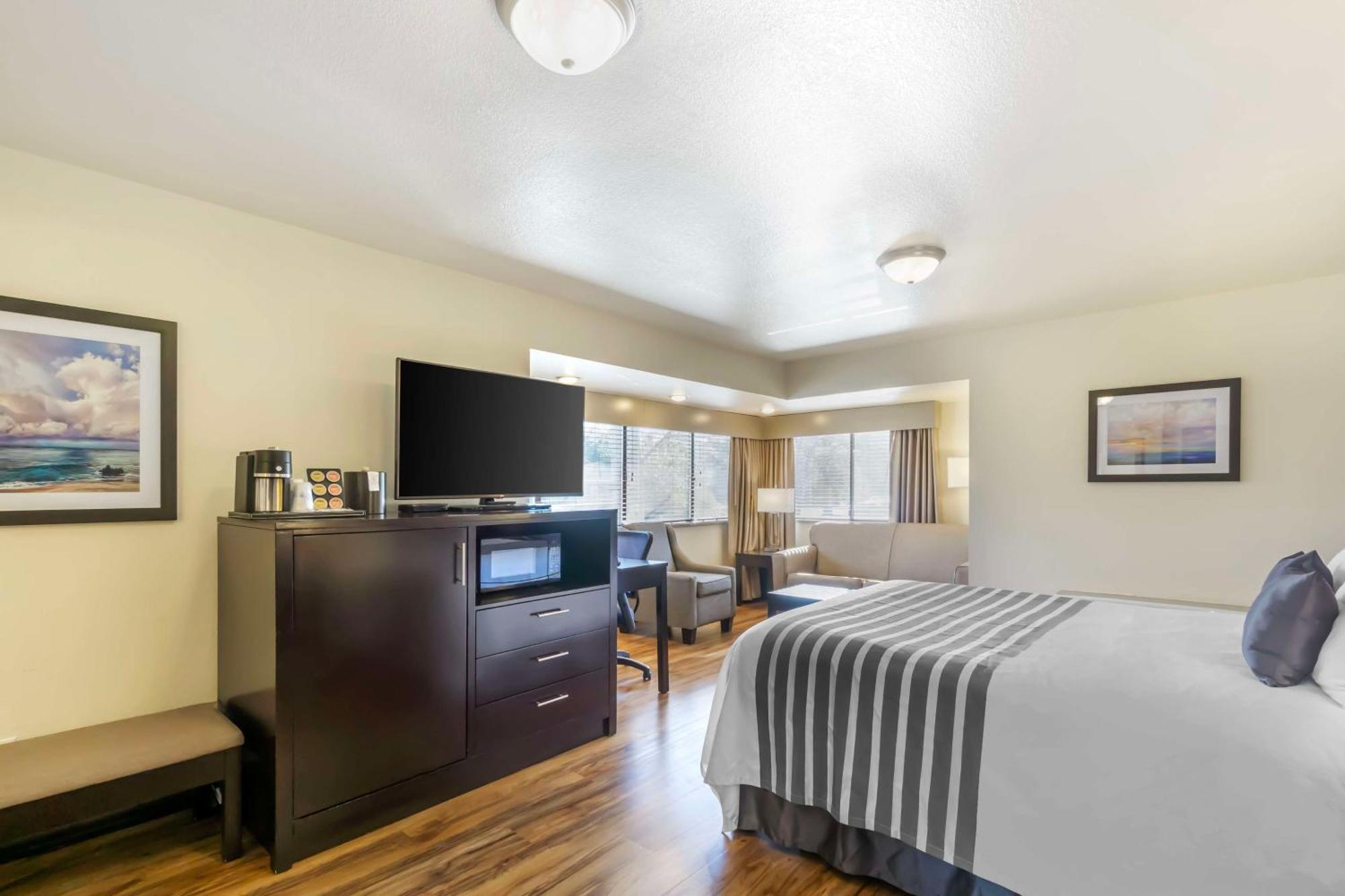 Best Western Plus Edmonds Harbor Inn Bagian luar foto