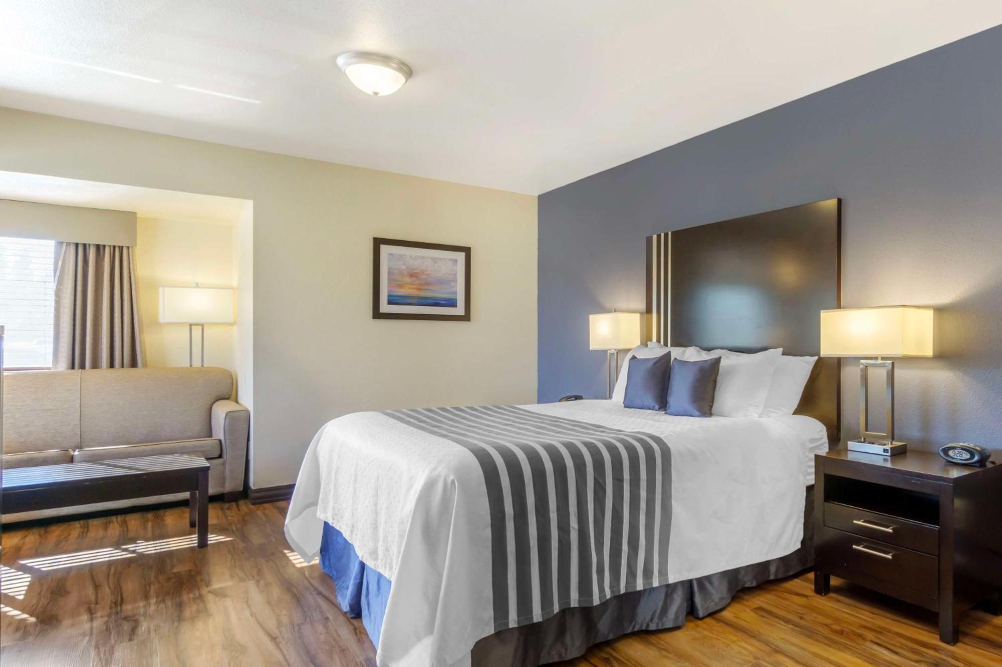 Best Western Plus Edmonds Harbor Inn Bagian luar foto