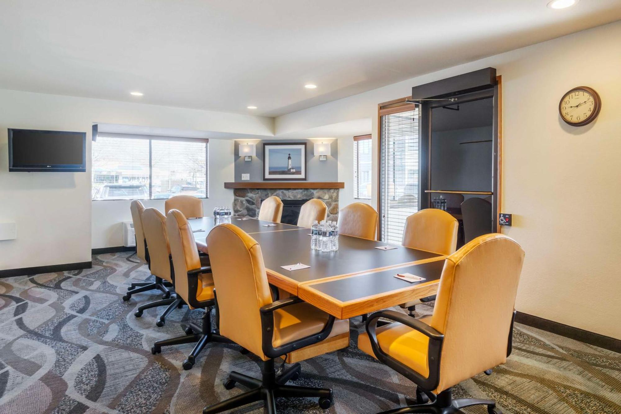 Best Western Plus Edmonds Harbor Inn Bagian luar foto