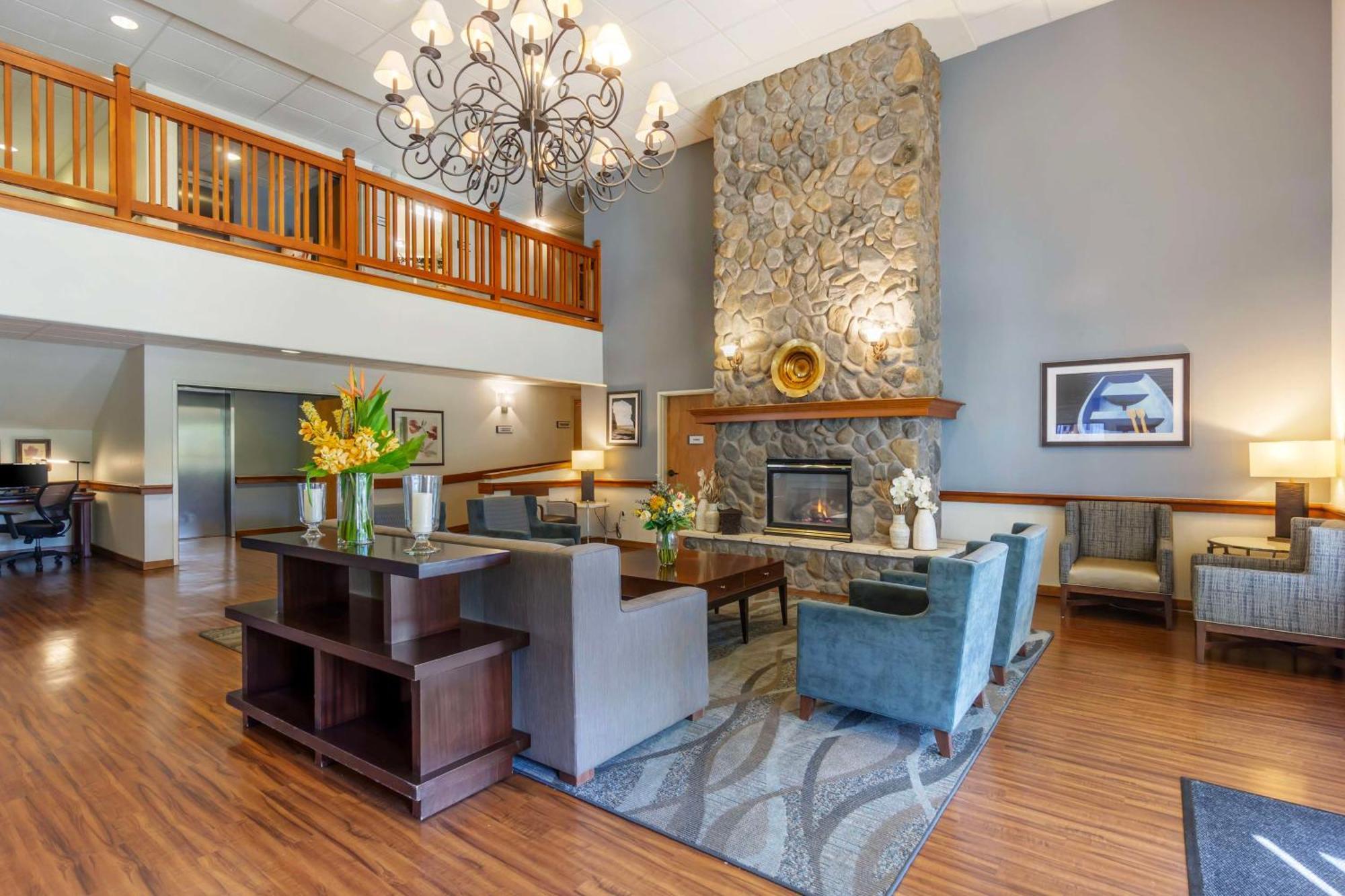 Best Western Plus Edmonds Harbor Inn Bagian luar foto