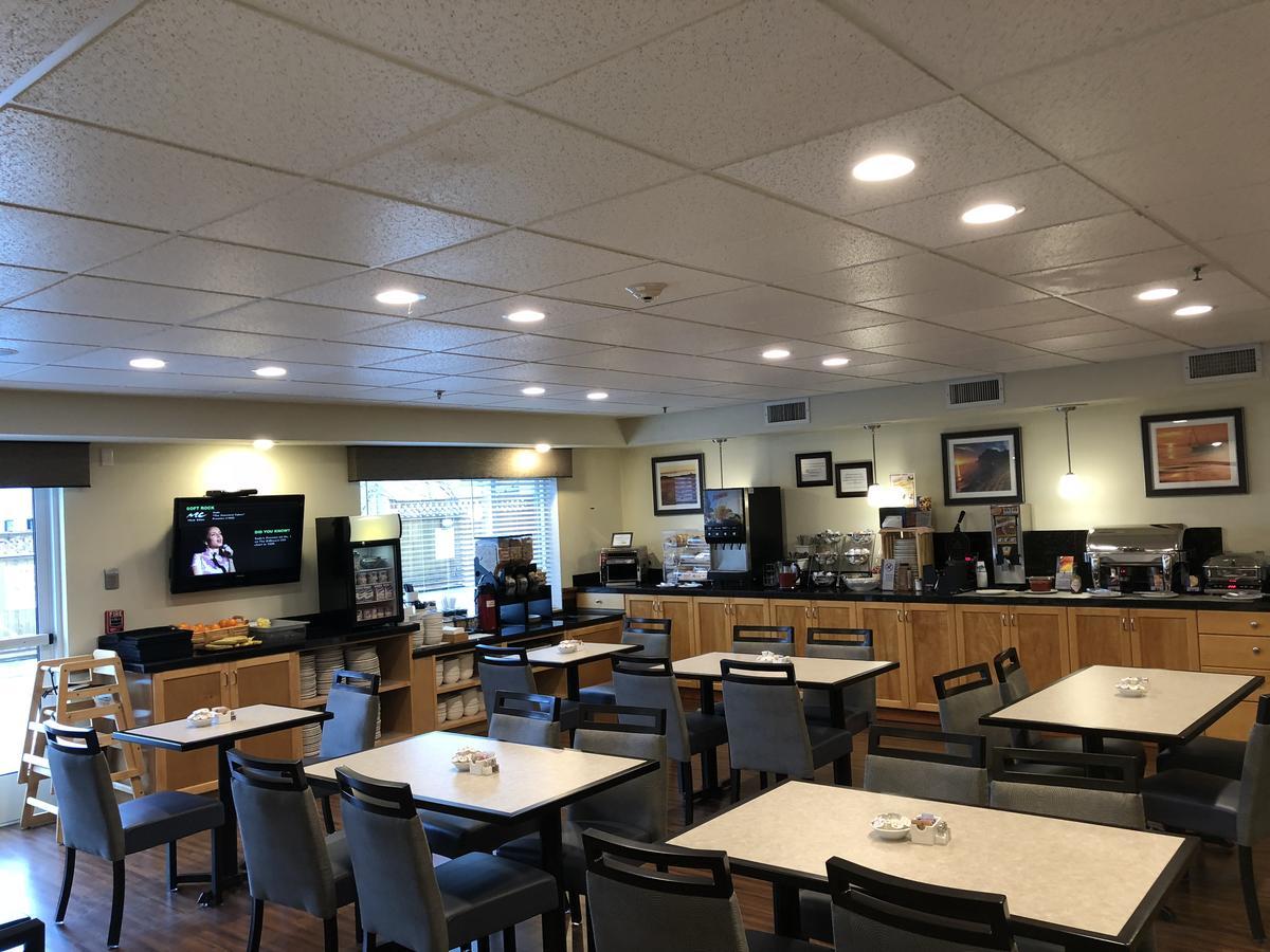 Best Western Plus Edmonds Harbor Inn Bagian luar foto