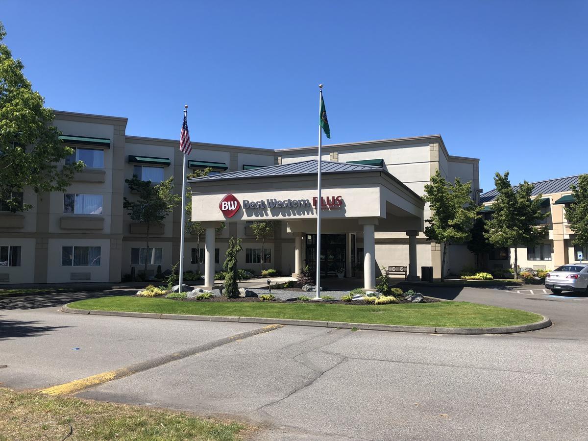 Best Western Plus Edmonds Harbor Inn Bagian luar foto
